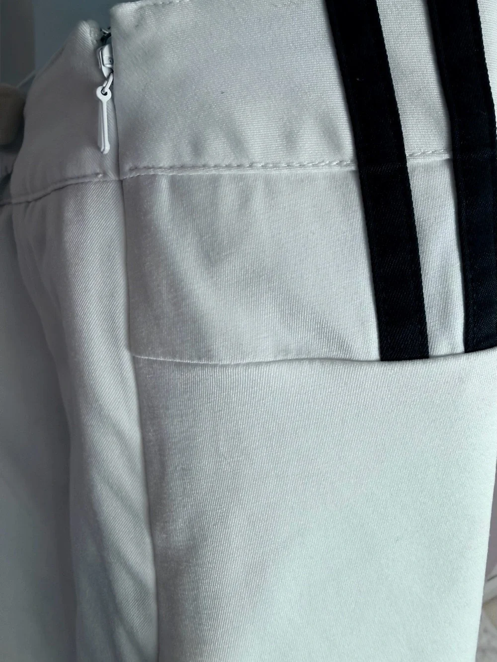 ADIDAS White Skort Clima Cool Side Zip Tennis Golf Athletic Black Stripe Skirt